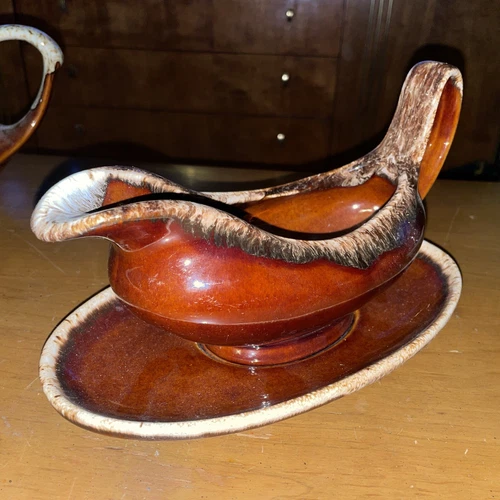 Vintage Hull Beautiful Brown Drip Gravy Boat & Tray Plate Oven Proof Made in USA
