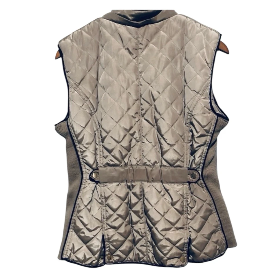 Chaleco de invierno acolchado dorado y marrón Michelle Ferrar para mujer talla L usado Foto 4 de 4