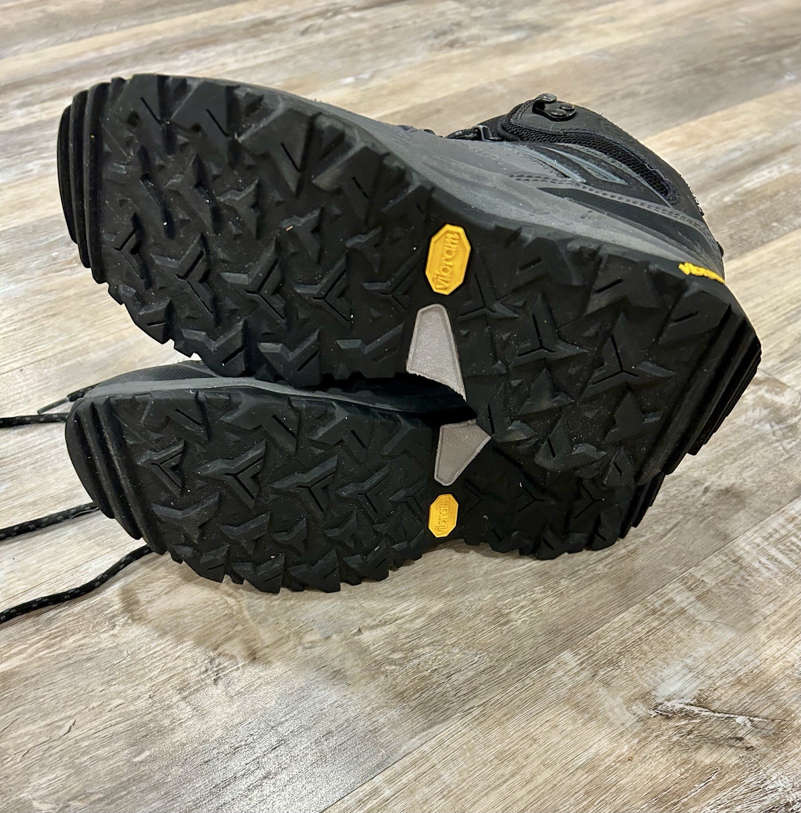 Northface Hiking Boots-Men’s Size 8-Excellent Condition thumbnail 6