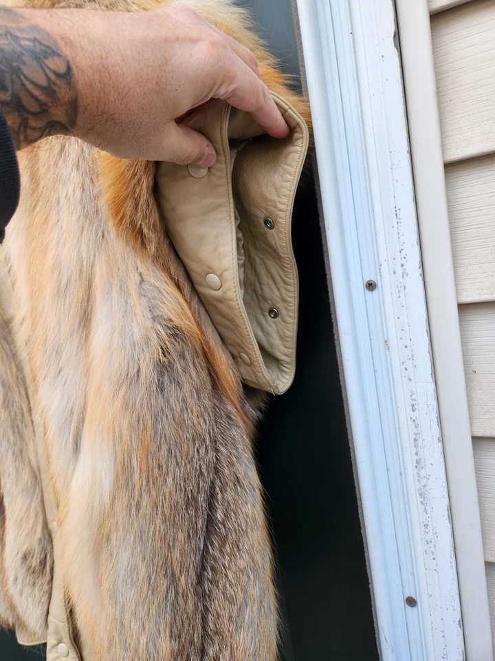 Golden Isle Fox Fur Vest Button Front and Sleeves - XL Coat, Jacket Men Women - Image 2 of 4
