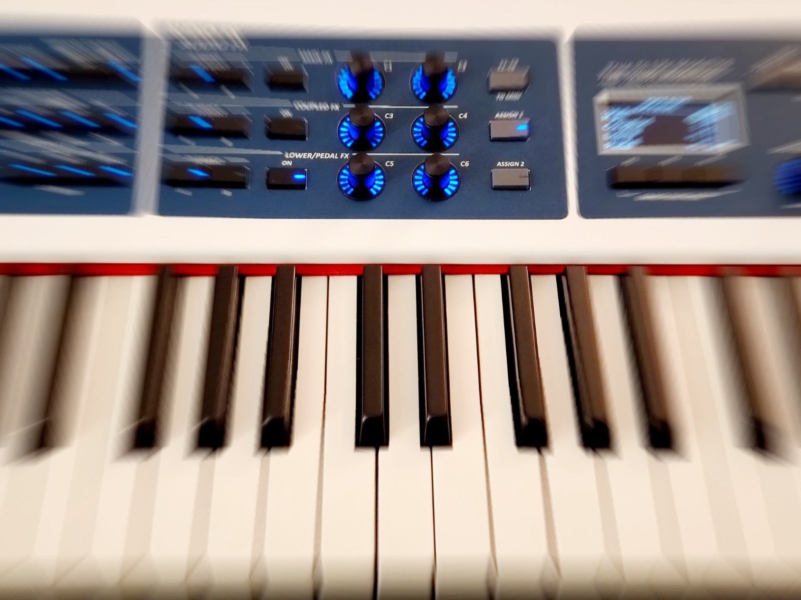 MUST SEE!!! DEXIBELL VIVO S9 PROFESSIONAL STAGE PIANO STILL IN FACTORY BOX!