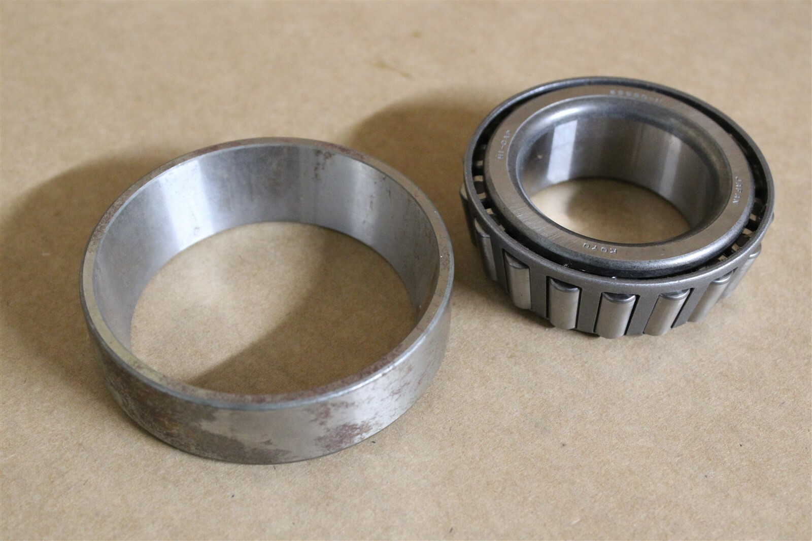 Genuine Ford Ranger 2008-2012 Rear Diff Bearing Cup 1545633 for  