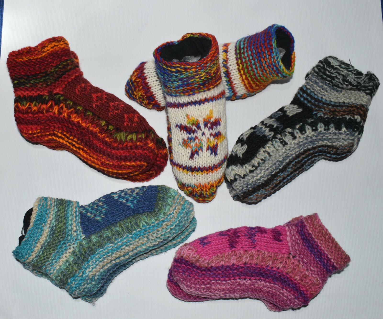 Woolen Handknit Socks Slippers Extra Warm Natural Wool Valentine Gift-image