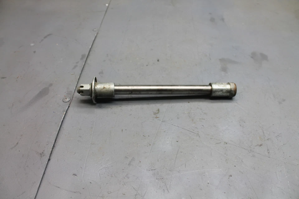 Suzuki GS300L 1982 rueda delantera eje pivote perno Foto 3 de 4