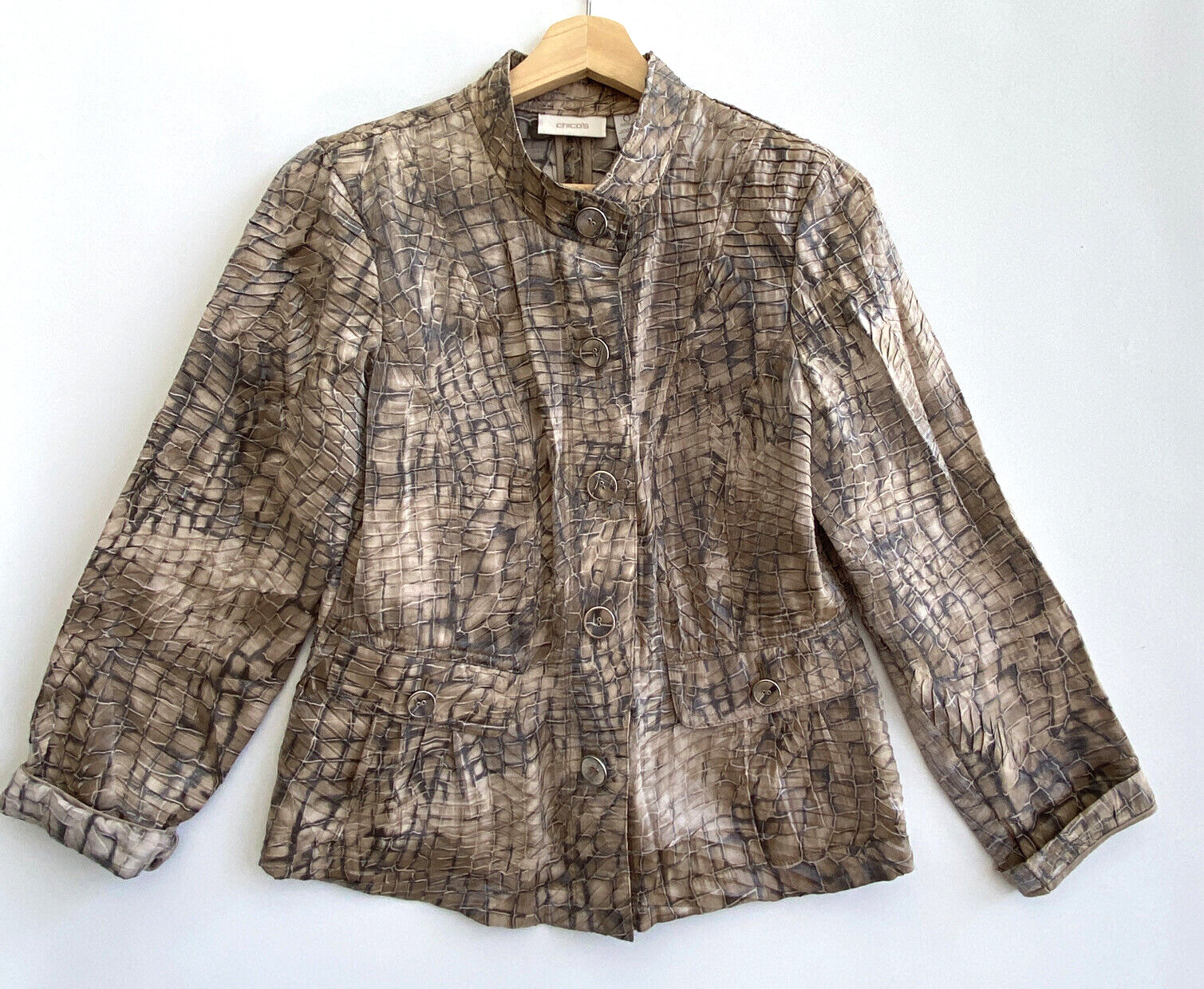 CHICOS Lightweight Alligator Print Button up Jack… - image 1