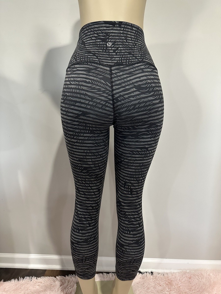 Lululemon leggings size 4 high Rise 21 Inches women's black and