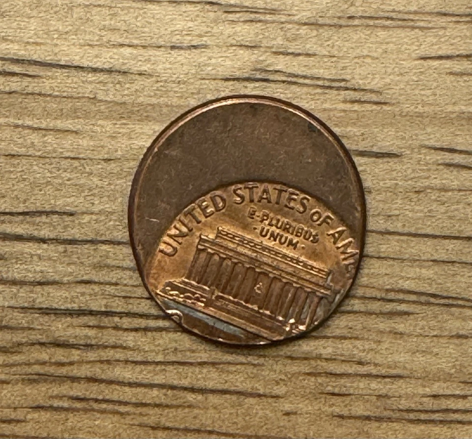 1990 Lincoln Penny with Strike Error - Image 2 of 2