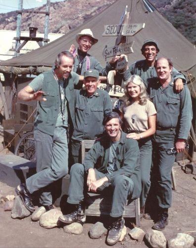 10 x M*A*S*H. Unsigned 6" x 4" photos - Cast/Scenes - Donation to Charity #2 - Picture 5 of 10