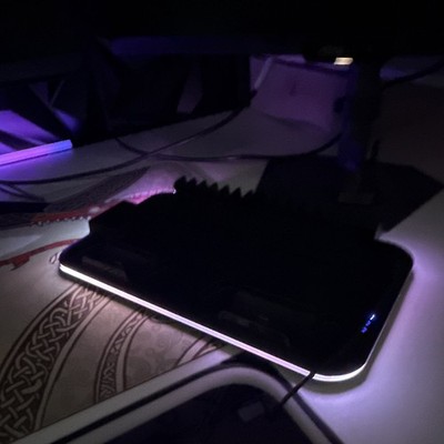 *WORKING* Light up PlayStation stand w/ dual controller chargers and fan