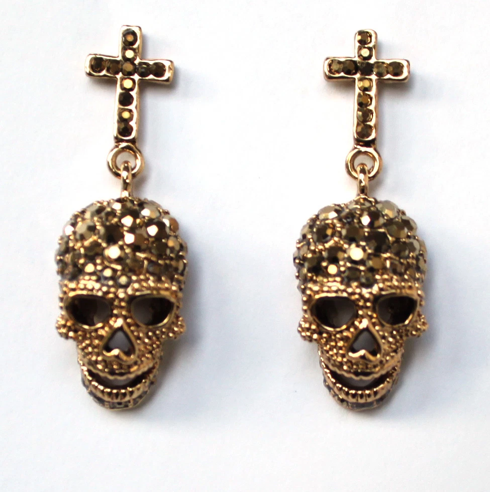 Skull cross best sale earrings