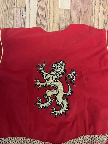 Secrets Red Lion Knight King Cape Costume Medieval Adult Halloween Cosplay LARP - Picture 2 of 17