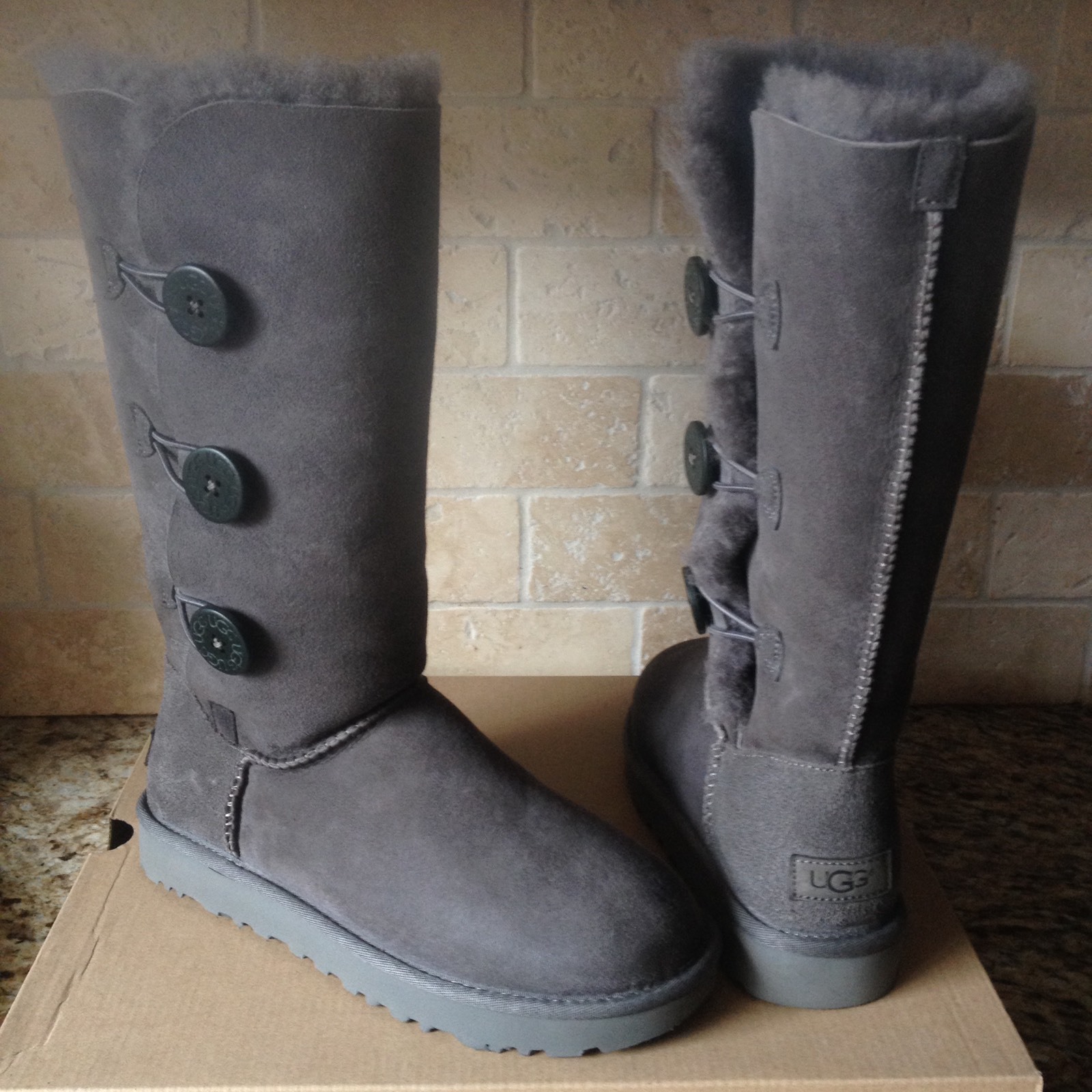 ugg gray bailey