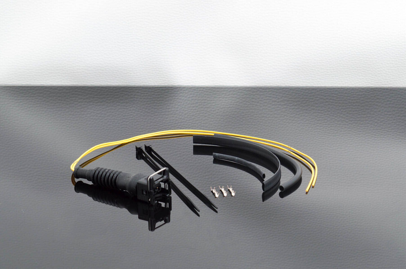 Neu Orginal BMW Reparatur Stecker 2-pin 83300402339 online kaufen 