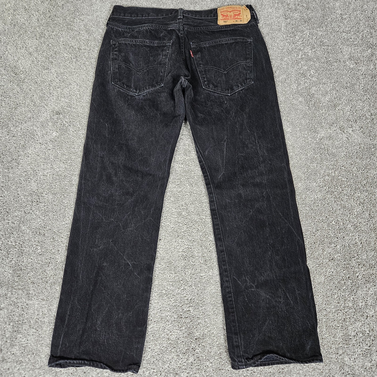 Levis 501 Jeans Mens 32X28 (Tag 36X30) Black Straight Fit Button Fly Iconic thumbnail 2