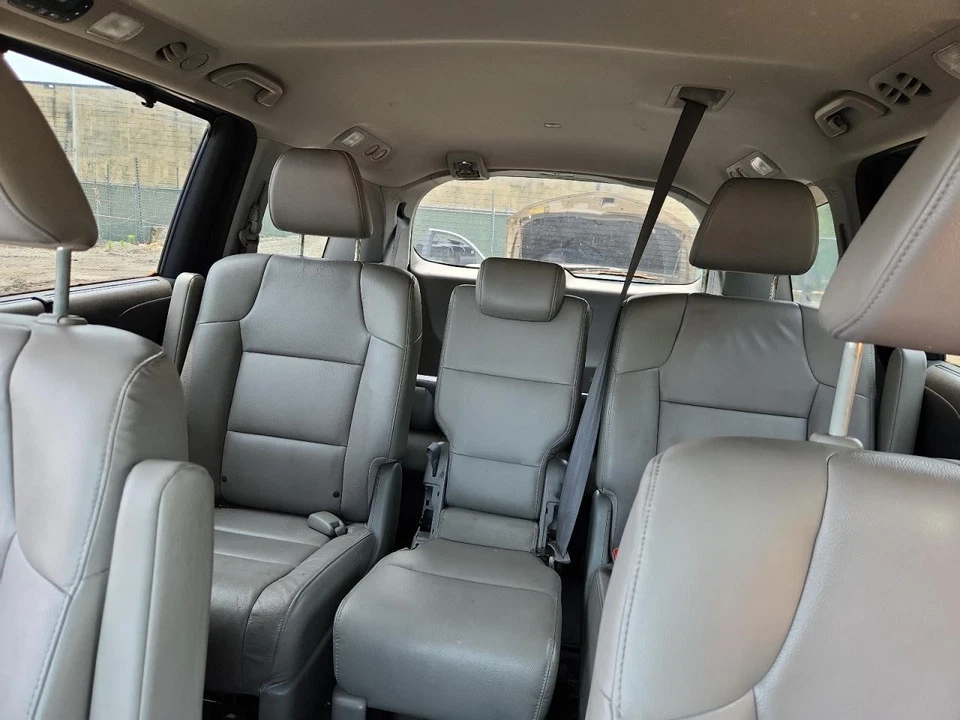 Used Washer Fluid Reservoir fits: 2014 Honda Odyssey US market Grade A Foto 3 de 4