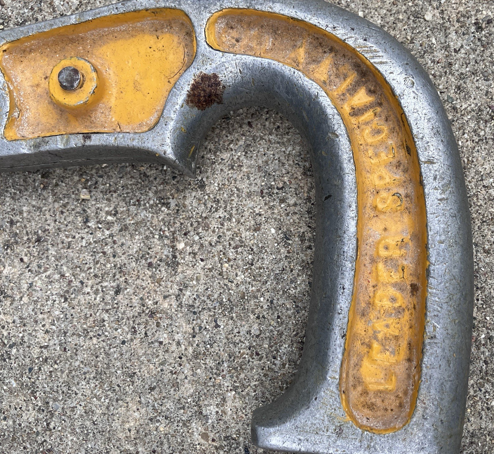 Vintage Lot Of 11 Disston Hand Saws, 3 Misc Saws & Vintage Hip Roof Toolbox