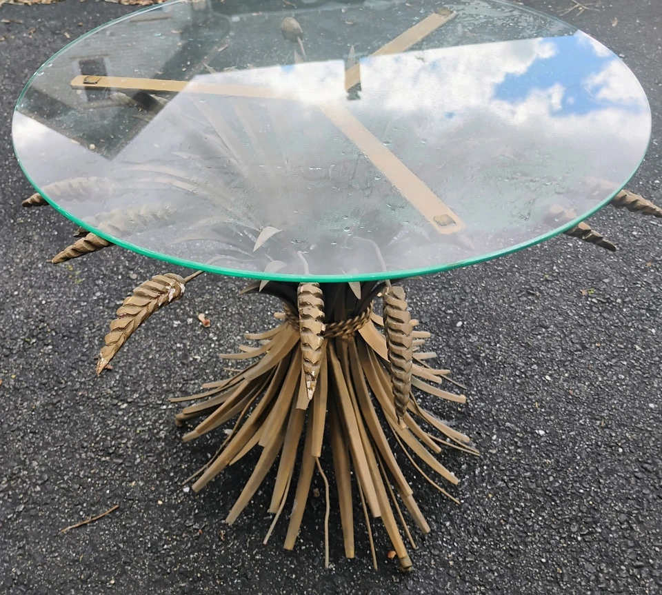 MESA ITALIANA VINTAGE HOLLYWOOD REGENCIA GAVILLA DE TRIGO METAL DORADO Y VIDRIO Foto 4 de 4