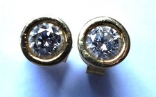 GOLD 18ct  HALLMARKED  NATURAL SOLITAIRE  DIAMOND EARRINGS WITH G.I.A. GUARANTEE