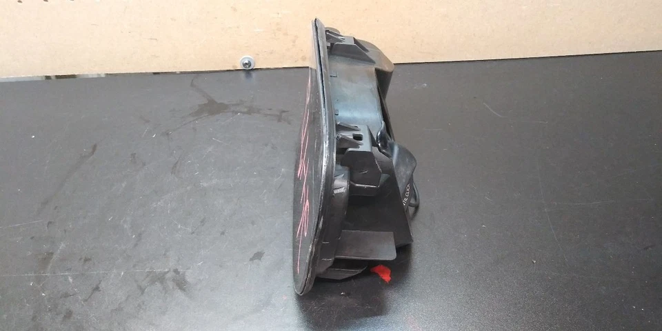 BMW 128I 2011-2015 puerta de llenado de combustible gris 7633779 Foto 4 de 4