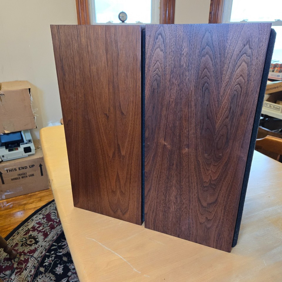 Vintage Klipsch KG3 speakers oiled walnut 1985 Near mint consecutive SN