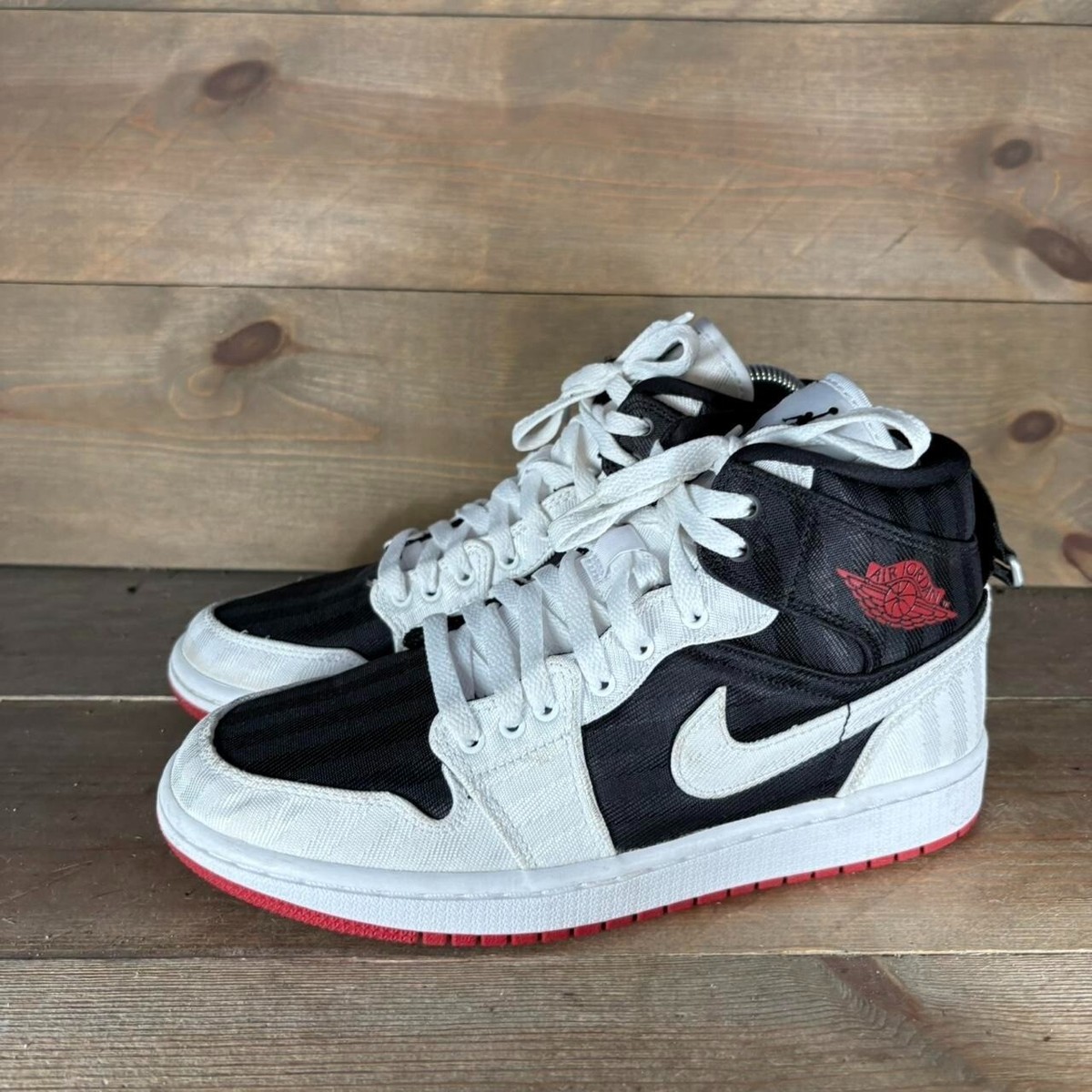 nike jordan 1 mid womens size 7.5 shoes white black