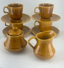 Homer Laughlin Golden Harvest 4 Cups, 4 Saucers, Cream, & Sugar Containers