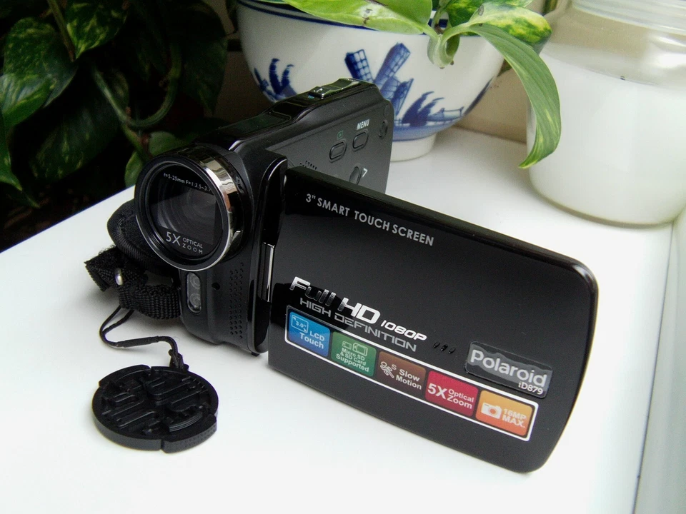 POLAROID iD879 FULL HD 1080P 16 MP SMART TOUCH SCREEN DIGITAL CAMERA / CAMCORDER - Image 3 of 4