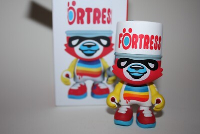 SUPERPLASTIC KRANKY FLYING FORTRESS RED GRAFFITI SPRAY PAINT CAN TOY