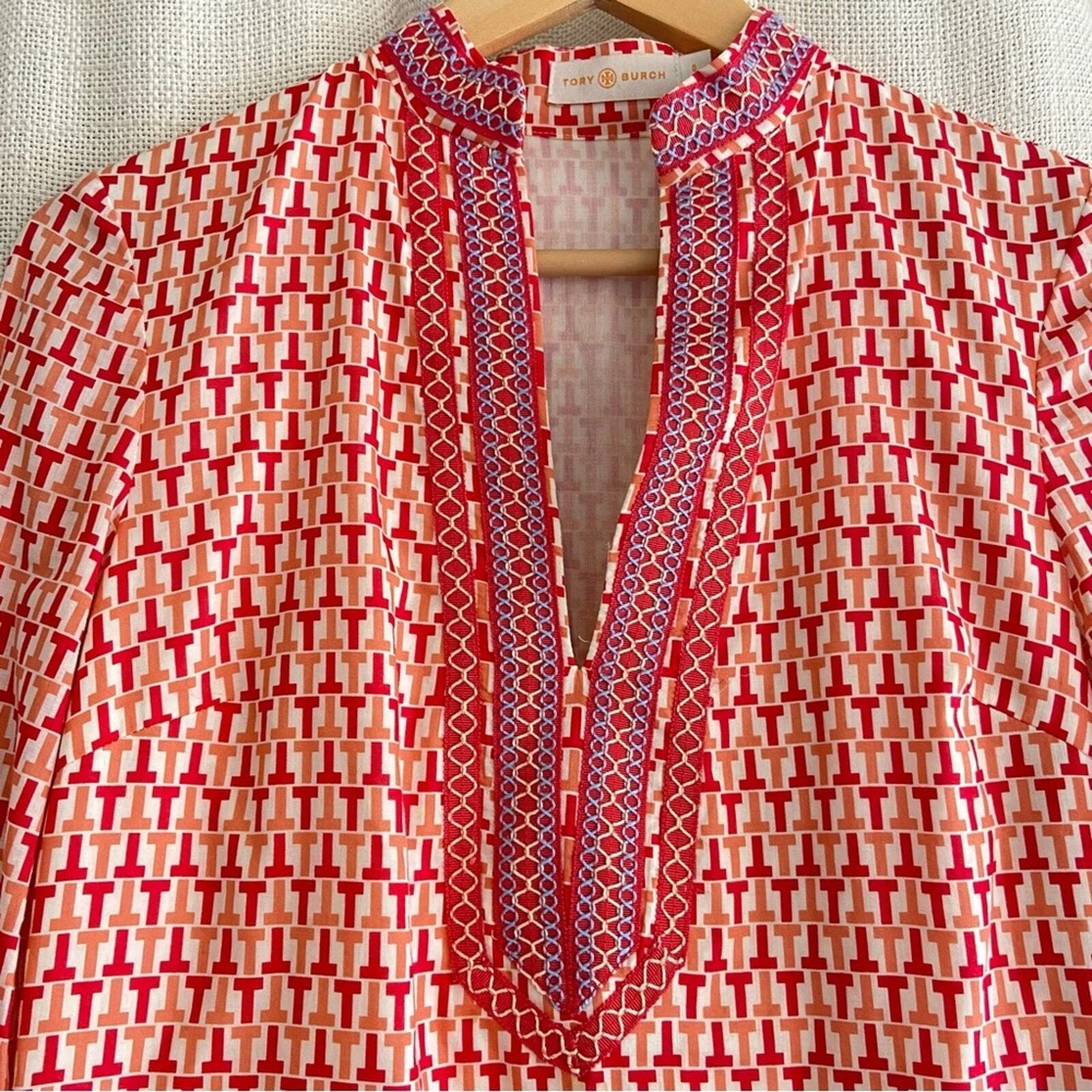 Tunica Tory Burch con orlo ricamato stampa "T" rosso arancione manica lunga taglia 0