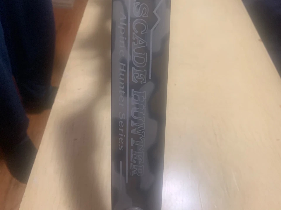 arco compuesto mano derecha 70lbs con flechas y puntas Foto 3 de 4