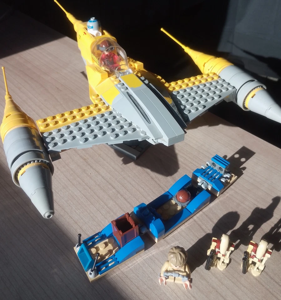 LEGO Star Wars 7877 Naboo Starfighter, foto 1 de 5