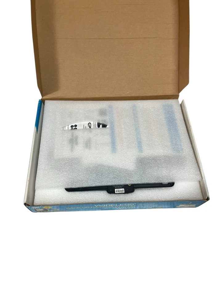 Wireless Back-Up Camera System with Color LCD Monitor VR3 VRBCS300W New Open - Image 3 of 4