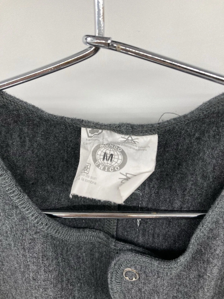 Body Mundo Único Hombre Gris Medio Botón a Presión Foto 2 de 4