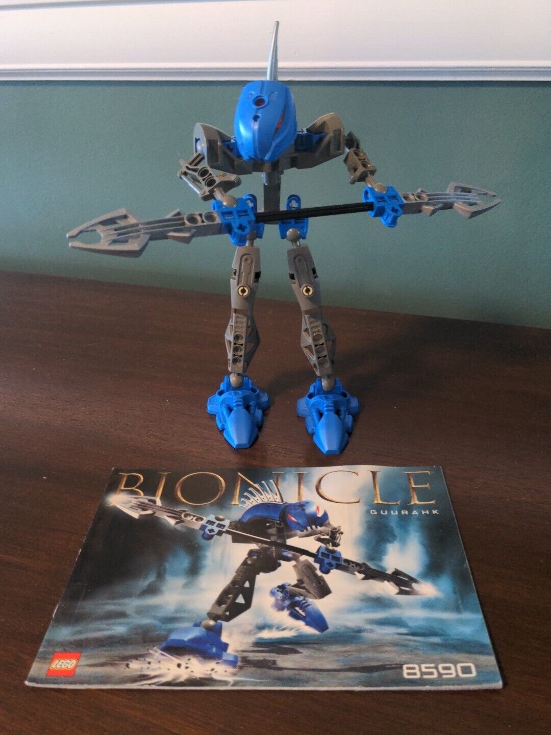 LEGO Bionicle - 8590 Rahkshi Guurahk w/ Kraata & Booklet - 100% COMPLETE