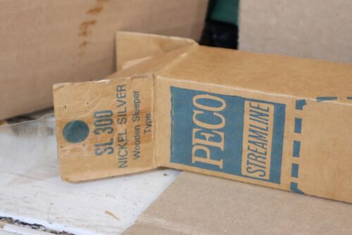 PECO SL-300 N GAUGE BOIS COUCHETTE FLEXI TRACK EN BOÎTE om - Photo 9 sur 9