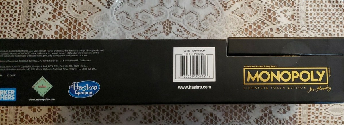 Hasbro Gaming Monopoly 64 Pieces Signature Token Edition Board