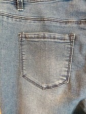 D. jeans women's 12 - 32"W x 28"I denim jeans med wash distressed zip skinny leg