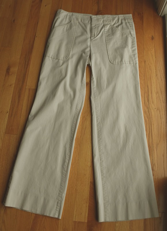 Banana Republic MARTIN beige/tan stretch flare leg pants (10) 31” inseam