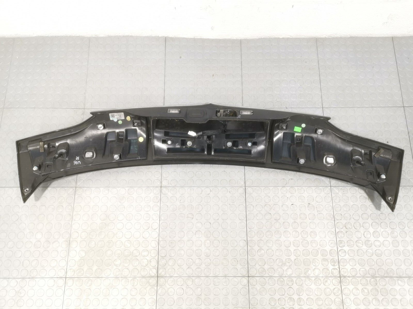 17-20 MASERATI Levante REAR TRUNK LID SPOILER BLACK 670042733