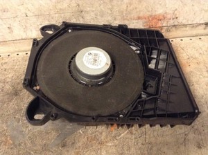 bmw 1 series subwoofer