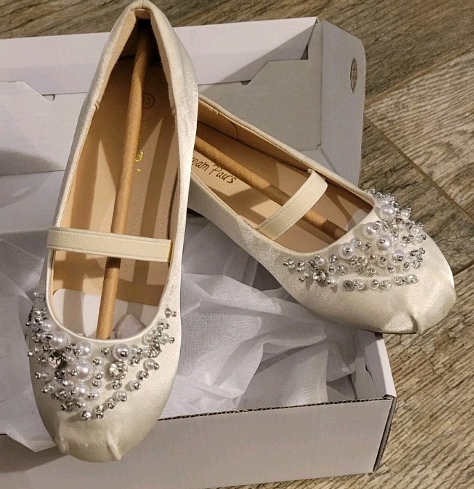 Bailarina de ballet Dream Pairs Aurora Pearl Princesa Marfil Niñas Talla 13 Nueva en caja