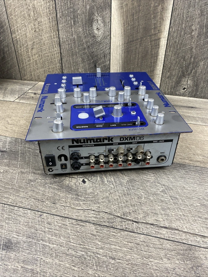 Numark DXM06 24Bit Digital DJ Scratch Mixer + Effects - Used⚠️read⚠️ - Image 4 of 4