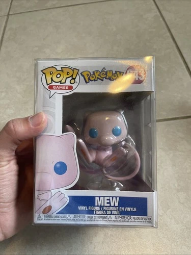 Funko Pop! Vinyl: Pokemon Mew #643 with Protector