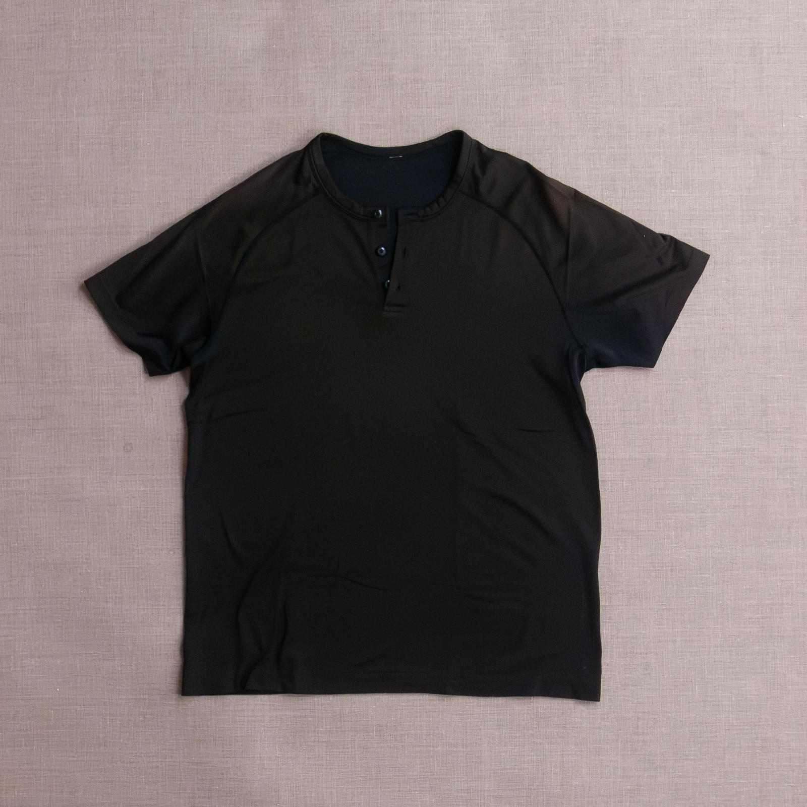 VTG Sz M/L Lululemon Faded Black To Brown Henley Active Wear Quick Dry T-Shirt