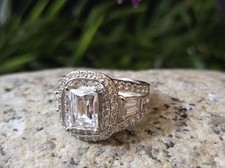 VINTAGE 925 STERLING SILVER  CZ WOMEN'S RING SIZE 5