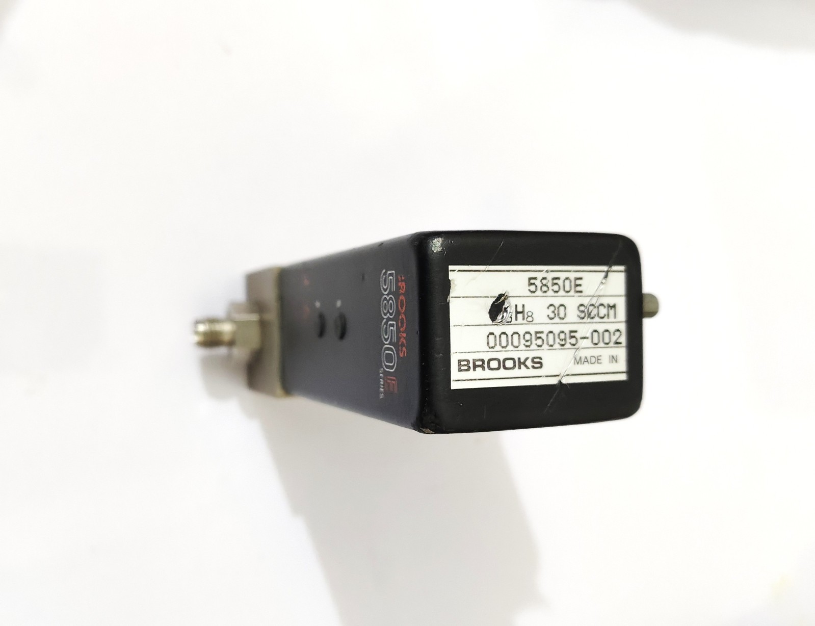 BROOKS MFC 5850E C3H8 30SCCM thumbnail 3