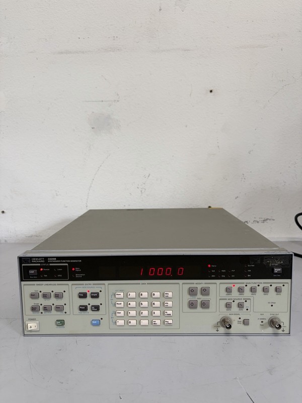 HP Hewlett Packard 3325B Synthesizer Function Generator