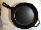 LODGE Wildlife Series 10" Cast Iron Deer Skillet Fry Pan — photo 2