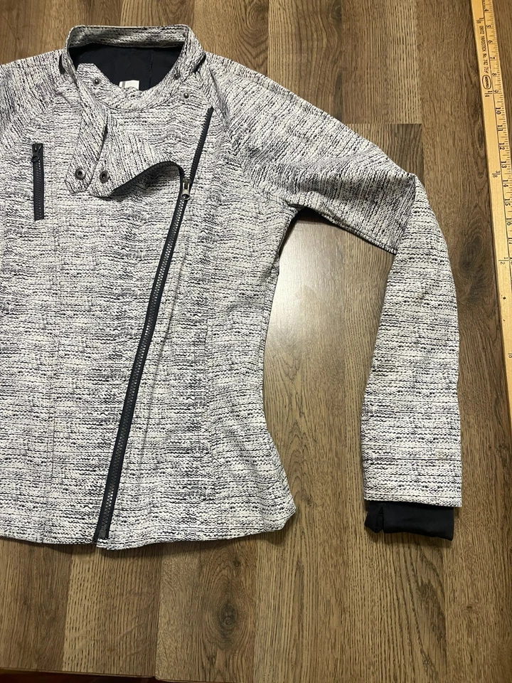 Mondetta Jacket, Women's Size Medium, White Black, Blazer, Asymmetric Full Zip - Image 4 of 4