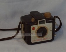 Nice Kodak Brownie Holiday Flash Model Box Camera w/Strap Untested
